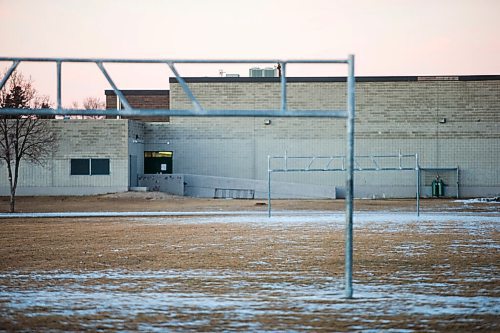 MIKAELA MACKENZIE / WINNIPEG FREE PRESS

John Taylor Collegiate in Winnipeg on Thursday, Dec. 3, 2020. For Jeff Hamilton story.

Winnipeg Free Press 2020