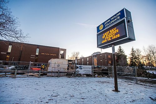 MIKAELA MACKENZIE / WINNIPEG FREE PRESS

John Taylor Collegiate in Winnipeg on Thursday, Dec. 3, 2020. For Jeff Hamilton story.

Winnipeg Free Press 2020