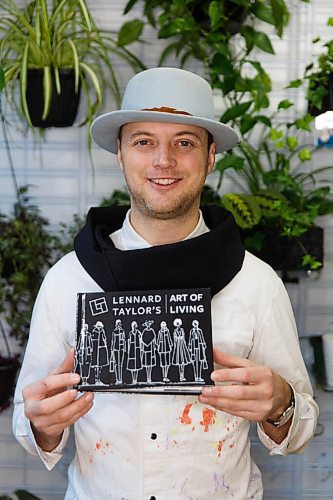 MIKE DEAL / WINNIPEG FREE PRESS
Local clothing designer Lennard Taylor has released a new book, with different affirmations and positive messages accompanied by pictures of his art. 
See Ben Waldman story 
201204 - Friday, December 04, 2020.