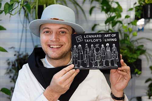 MIKE DEAL / WINNIPEG FREE PRESS
Local clothing designer Lennard Taylor has released a new book, with different affirmations and positive messages accompanied by pictures of his art. 
See Ben Waldman story 
201204 - Friday, December 04, 2020.