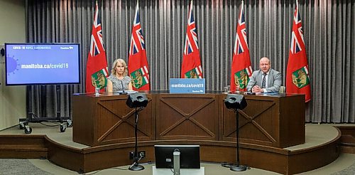 MIKE DEAL / WINNIPEG FREE PRESS
Dr. Brent Roussin, chief provincial public health officer and Lanette Siragusa, provincial lead, health system integration, quality and chief nursing officer, Shared Health, during the latest COVID-19 update at the Manitoba Legislative building Friday afternoon. 
201204 - Friday, December 04, 2020.