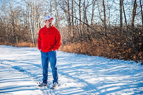 MIKAELA MACKENZIE / WINNIPEG FREE PRESS

Lloyd Pelletier poses for a portrait on his property in Lockport on Friday, Dec. 4, 2020. For Jeff Hamilton story.

Winnipeg Free Press 2020