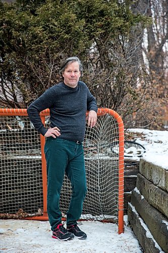 MIKAELA MACKENZIE / WINNIPEG FREE PRESS

Paul Buchanan poses for a portrait with his childhood backyard hockey net in Winnipeg on Friday, Dec. 4, 2020. For Jeff Hamilton story.

Winnipeg Free Press 2020