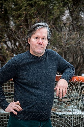 MIKAELA MACKENZIE / WINNIPEG FREE PRESS

Paul Buchanan poses for a portrait with his childhood backyard hockey net in Winnipeg on Friday, Dec. 4, 2020. For Jeff Hamilton story.

Winnipeg Free Press 2020