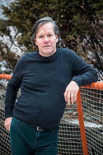 MIKAELA MACKENZIE / WINNIPEG FREE PRESS

Paul Buchanan poses for a portrait with his childhood backyard hockey net in Winnipeg on Friday, Dec. 4, 2020. For Jeff Hamilton story.

Winnipeg Free Press 2020