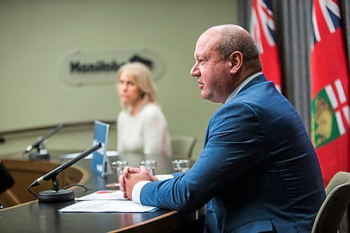 MIKAELA MACKENZIE / WINNIPEG FREE PRESS

Dr. Brent Roussin, chief public health officer, and Lanette Siragusa, chief nursing officer, provide their COVID-19 update at the Manitoba Legislative Building in Winnipeg on Monday, Dec. 7, 2020. For Larry Kusch story.

Winnipeg Free Press 2020