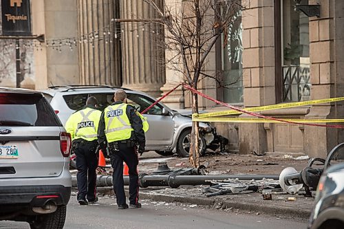 Mike Sudoma / Winnipeg Free Press
Winnipeg Police respond to a traffic collision involving one car on Main Street Monday afternoon. The accident was said to have happened around 130 pm.
December 7, 2020