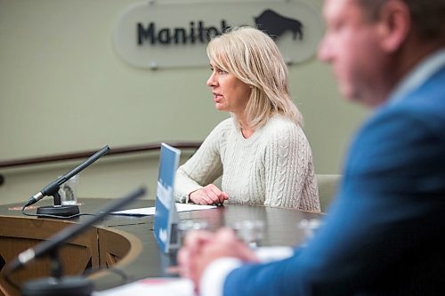 MIKAELA MACKENZIE / WINNIPEG FREE PRESS

Dr. Brent Roussin, chief public health officer, and Lanette Siragusa, chief nursing officer, provide their COVID-19 update at the Manitoba Legislative Building in Winnipeg on Monday, Dec. 7, 2020. For Larry Kusch story.

Winnipeg Free Press 2020