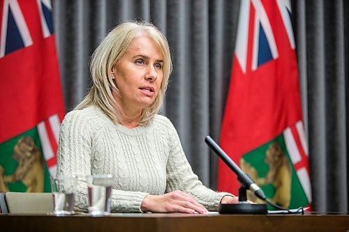 MIKAELA MACKENZIE / WINNIPEG FREE PRESS

Dr. Brent Roussin, chief public health officer, and Lanette Siragusa, chief nursing officer, provide their COVID-19 update at the Manitoba Legislative Building in Winnipeg on Monday, Dec. 7, 2020. For Larry Kusch story.

Winnipeg Free Press 2020