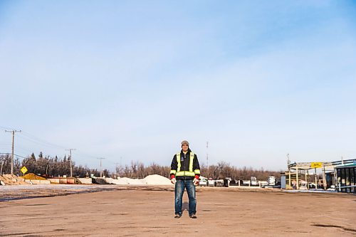 MIKAELA MACKENZIE / WINNIPEG FREE PRESS

Ray DuBois, owner of Ron Paul Garden Centre, poses for a portrait in the empty space where the Christmas tree lot used to be in Winnipeg on Monday, Dec. 7, 2020. He sold out Saturday and has never seen anything like it. For Doug Speirs story.

Winnipeg Free Press 2020