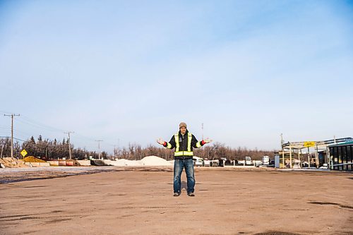 MIKAELA MACKENZIE / WINNIPEG FREE PRESS

Ray DuBois, owner of Ron Paul Garden Centre, poses for a portrait in the empty space where the Christmas tree lot used to be in Winnipeg on Monday, Dec. 7, 2020. He sold out Saturday and has never seen anything like it. For Doug Speirs story.

Winnipeg Free Press 2020