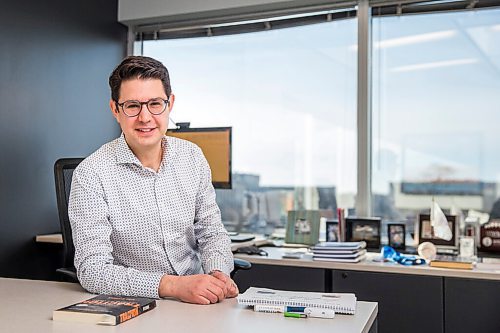 MIKAELA MACKENZIE / WINNIPEG FREE PRESS

Jonathan Strauss, owner of Strauss Event & Association Management, poses for a portrait in his office in Winnipeg on Monday, Dec. 7, 2020. For Martin Cash story.

Winnipeg Free Press 2020