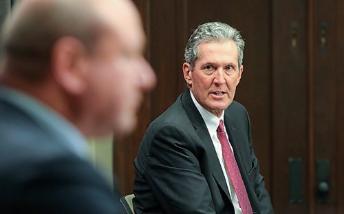 RUTH BONNEVILLE / WINNIPEG FREE PRESS

Local - Roussin & Pallister 

Manitoba Premier, Brian Pallister and Dr. Brent Roussin,  CHIEF PROVINCIAL PUBLIC HEALTH OFFICER, announce continued family gathering restrictions over holidays at the Legislative Building Tuesday.


Dec 8th,. 2020