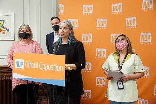 MIKE DEAL / WINNIPEG FREE PRESS
Nahanni Fontaine (speaking), NDP MLA for St Johns, and Debbie Boissoneault (left), President of CUPE Local 204 along with other members of the opposition, Adrien Sala, NDP MLA for St James (second from left) as well as a local health care worker, Emma (right), call for support for health care workers in the NDP Caucus Office Wednesday morning.
201209 - Wednesday, December 09, 2020.