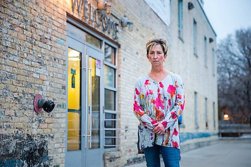 MIKAELA MACKENZIE / WINNIPEG FREE PRESS

Angela McCaughan, executive director at SSCOPE, poses for a portrait outside of the social enterprise centre in the old Neechi Commons building in Winnipeg on Wednesday, Dec. 9, 2020. For Katie/Dylan story.

Winnipeg Free Press 2020