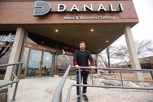MIKE DEAL / WINNIPEG FREE PRESS
Aubrey Margolis owner of the Danali clothing store at 530 Kenaston Blvd.
See Temur Durrani story
201211 - Friday, December 11, 2020.