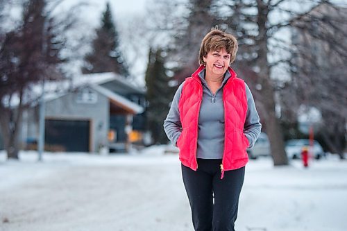 MIKAELA MACKENZIE / WINNIPEG FREE PRESS

Frances Ferguson, who has worked 40 years as an ICU nurse at Health Sciences Centre and is getting vaccinated on Thursday morning, poses for a portrait in Winnipeg on Wednesday, Dec. 16, 2020. For Melissa Martin story.

Winnipeg Free Press 2020