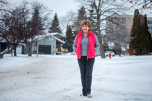 MIKAELA MACKENZIE / WINNIPEG FREE PRESS

Frances Ferguson, who has worked 40 years as an ICU nurse at Health Sciences Centre and is getting vaccinated on Thursday morning, poses for a portrait in Winnipeg on Wednesday, Dec. 16, 2020. For Melissa Martin story.

Winnipeg Free Press 2020