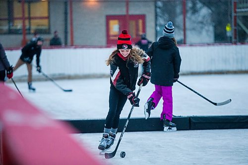 MIKAELA MACKENZIE / WINNIPEG FREE PRESS

Isabella Carriere, 12, skates at the Windsor Community Centre rink in Winnipeg on Thursday, Dec. 17, 2020. Individuals are responsible for following public health rules while at the public outdoor rink. For Joyanne story.

Winnipeg Free Press 2020