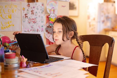 Mike Sudoma / Winnipeg Free Press
8 year old Hatty Hawthorne works at her desk where she produces Hattys News, a newspaper Hawthorne created as a way to kick boredom while on lockdown. 
December 18, 2020