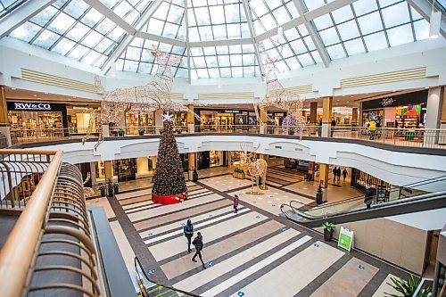 MIKAELA MACKENZIE / WINNIPEG FREE PRESS

Polo Park mall in Winnipeg on Monday, Dec. 21, 2020. 

Winnipeg Free Press 2020