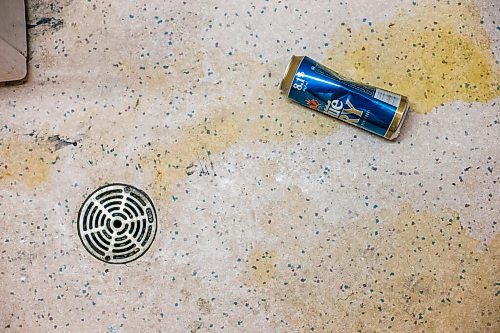 MIKAELA MACKENZIE / WINNIPEG FREE PRESS

Urine stains and a beer can in the laundry room at St. Andrew's Place seniors (55+) residence in Winnipeg on Monday, Dec. 21, 2020. 

Winnipeg Free Press 2020