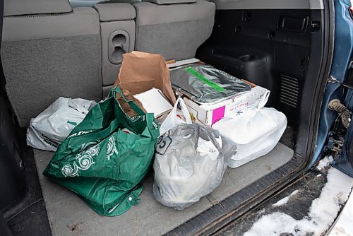JESSE BOILY  / WINNIPEG FREE PRESS
Some of the food that Allan McKay and his wife Marion drop off at Rossbrook House on Tuesday. McKay drives around the city picking up different donors turkey dinners. Tuesday, Dec. 22, 2020.
Reporter: Ben Waldman