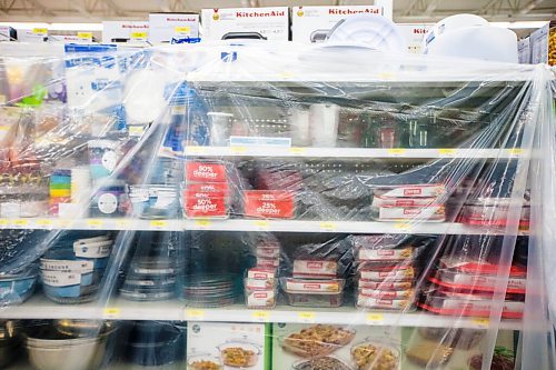 MIKAELA MACKENZIE / WINNIPEG FREE PRESS

Baking tins are blocked off as other kitchen wares are still for sale at Walmart in Winnipeg on Tuesday, Dec. 22, 2020. For Rosanna Hempel story.

Winnipeg Free Press 2020