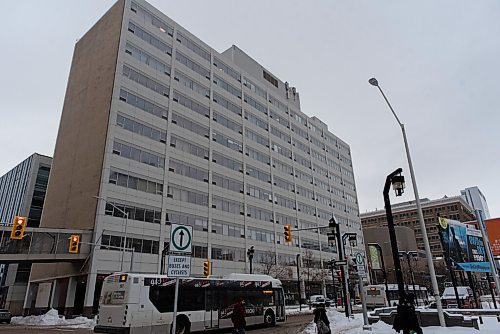 JESSE BOILY  / WINNIPEG FREE PRESS
The city owned building 266 Graham Ave. on Tuesday. Tuesday, Dec. 22, 2020. 
Reporter: Joyanne Pursaga