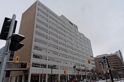 JESSE BOILY  / WINNIPEG FREE PRESS
The city owned building 266 Graham Ave. on Tuesday. Tuesday, Dec. 22, 2020. 
Reporter: Joyanne Pursaga