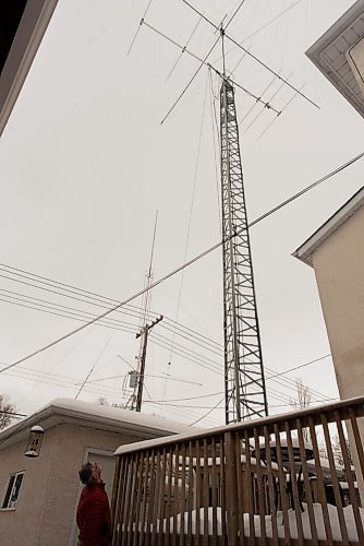 JESSE BOILY  / WINNIPEG FREE PRESS
Leor Drory looks up at his antennas tower in his backyard on Tuesday. Tuesday, Dec. 22, 2020.
Reporter: Brenda Suderman