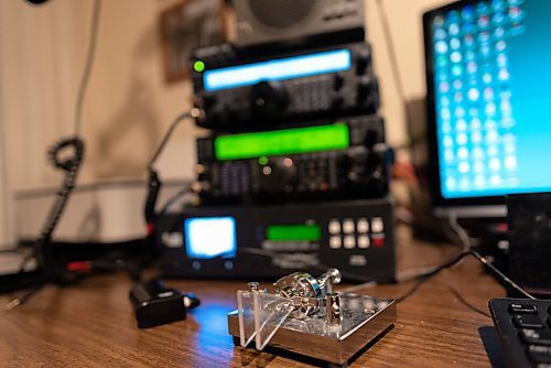 JESSE BOILY  / WINNIPEG FREE PRESS
Leor Drory can communicate with people through voice and a morse code at his home on Tuesday. Tuesday, Dec. 22, 2020.
Reporter: Brenda Suderman