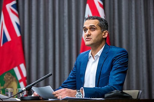 MIKAELA MACKENZIE / WINNIPEG FREE PRESS

Dr. Jazz Atwal, acting deputy chief provincial public health officer, gives a COVID-19 update to the media at the Manitoba Legislative Building in Winnipeg on Wednesday, Dec. 23, 2020. For Katie May story.

Winnipeg Free Press 2020