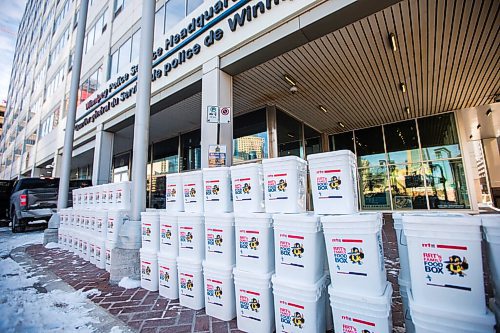 MIKAELA MACKENZIE / WINNIPEG FREE PRESS

88 of the 90 newly donated family food boxes from the Rapid Response Team sit outside of the Winnipeg Police Service headquarters in Winnipeg on Wednesday, Dec. 23, 2020. For JS story.

Winnipeg Free Press 2020