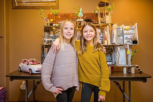 MIKAELA MACKENZIE / WINNIPEG FREE PRESS

Grace Rhodes, 10 (left), and Isla Monro, 11, pose for a portrait in front of their Barbie house made of recycled materials in Winnipeg on Thursday, Dec. 24, 2020. For Maggie Macintosh story.

Winnipeg Free Press 2020