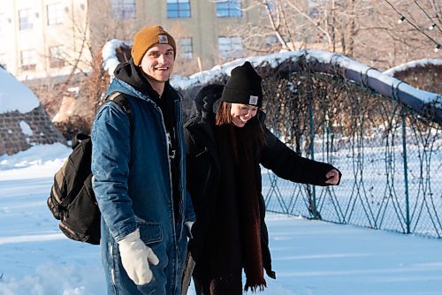 JESSE BOILY  / WINNIPEG FREE PRESS
Jason Sokoloski, left, and Cheyenne Sexton skate the trails at The Forks during the fair weather on Friday. Friday, Dec. 25, 2020.
Reporter: Standup