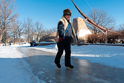 JESSE BOILY  / WINNIPEG FREE PRESS
Carole Masson skates along the skating trails at The Forks during the fair weather on Friday. Masson would usually be in Ottawa spending Christmas with her family but shifted this year and decided to take advantage of the nice weather for a skate at the Forks.  Friday, Dec. 25, 2020.
Reporter: Standup