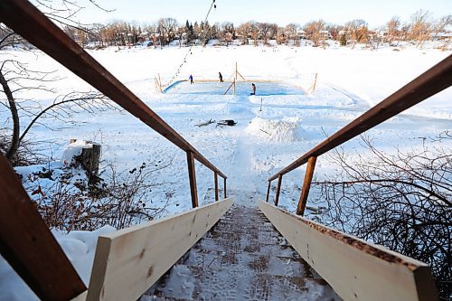 RUTH BONNEVILLE / WINNIPEG FREE PRESS

Local - Ice river fun

Winnipeg River lot owners create areas for family and area residents to enjoy winter activities. 



Dec 29th,. 2020