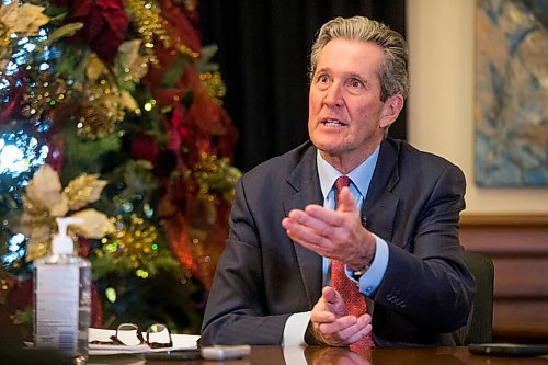 MIKAELA MACKENZIE / WINNIPEG FREE PRESS

Premier Brian Pallister chats with media in his office at the Manitoba Legislative Building on Wednesday, Dec. 30, 2020. For Larry Kusch story.

Winnipeg Free Press 2020