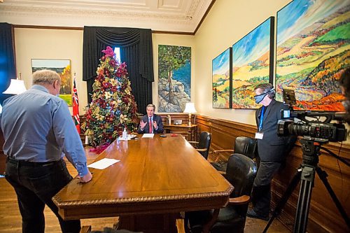 MIKAELA MACKENZIE / WINNIPEG FREE PRESS

Premier Brian Pallister chats with media in his office at the Manitoba Legislative Building on Wednesday, Dec. 30, 2020. For Larry Kusch story.

Winnipeg Free Press 2020