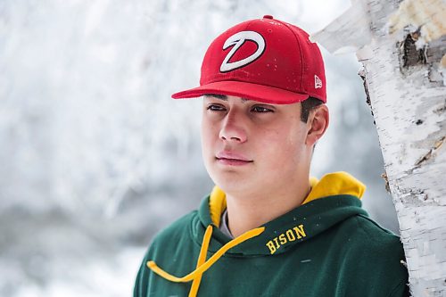 MIKAELA MACKENZIE / WINNIPEG FREE PRESS

Okotoks Baseball Academy and NDSU catcher Bennett Freiter poses for a portrait at home in St. Andrews on Wednesday, Dec. 30, 2020. For Mike Sawatzky story.

Winnipeg Free Press 2020