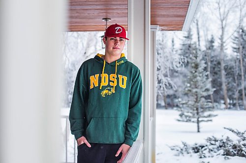 MIKAELA MACKENZIE / WINNIPEG FREE PRESS

Okotoks Baseball Academy and NDSU catcher Bennett Freiter poses for a portrait at home in St. Andrews on Wednesday, Dec. 30, 2020. For Mike Sawatzky story.

Winnipeg Free Press 2020