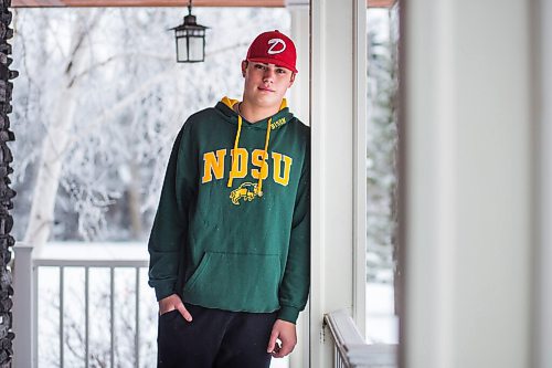 MIKAELA MACKENZIE / WINNIPEG FREE PRESS

Okotoks Baseball Academy and NDSU catcher Bennett Freiter poses for a portrait at home in St. Andrews on Wednesday, Dec. 30, 2020. For Mike Sawatzky story.

Winnipeg Free Press 2020