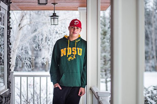 MIKAELA MACKENZIE / WINNIPEG FREE PRESS

Okotoks Baseball Academy and NDSU catcher Bennett Freiter poses for a portrait at home in St. Andrews on Wednesday, Dec. 30, 2020. For Mike Sawatzky story.

Winnipeg Free Press 2020