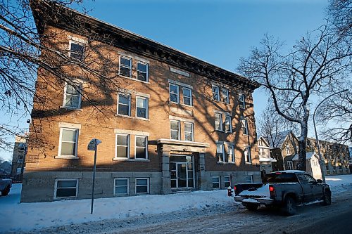 JOHN WOODS / WINNIPEG FREE PRESS
A developer has bought the property at 677 Maryland in  Winnipeg and is planning to develop it. Photographed Wednesday, December 30, 2020. 

Reporter: Waldman