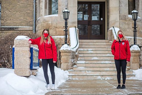 MIKAELA MACKENZIE / WINNIPEG FREE PRESS

Ashley Keller (left) and Jessica Haner pose for a photo in front of St Marys Academy in Winnipeg on Thursday, Dec. 31, 2020. For Jason Bell story.

Winnipeg Free Press 2020