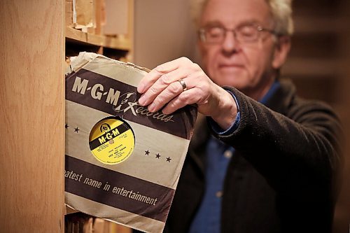 JOHN WOODS / WINNIPEG FREE PRESS
Bill Perlmutter has an extensive 78 record  collection in Winnipeg Thursday, December 31, 2020. 

Reporter: Sanderson