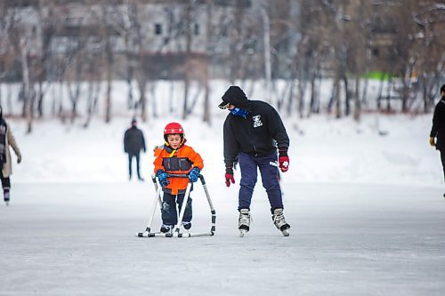 MIKAELA MACKENZIE / WINNIPEG FREE PRESS

Noah Sangcal, five, and his dad, Eaton Sangcal, skate on the river trail on its first day open at The Forks on Friday, Jan. 1, 2021. Standup.

Winnipeg Free Press 2020