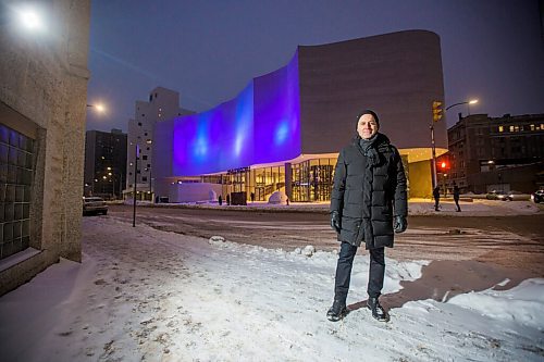 MIKAELA MACKENZIE / WINNIPEG FREE PRESS

WAG director Stephen Borys poses for a portrait in front of the Qaumajuq building, which is lit up with lights the colour of northern lights, on Friday, Jan. 1, 2021. For Kellen story.

Winnipeg Free Press 2020