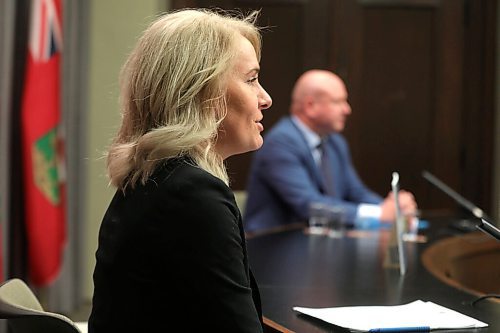 RUTH BONNEVILLE / WINNIPEG FREE PRESS

Local. COVID Update 

CHIEF PROVINCIAL PUBLIC HEALTH OFFICER Dr. Brent Roussin and Chief nursing officer Lanette Siragusa deliver  optimism at COVID update at the Legislative building Monday.


Jan 04,. 2021